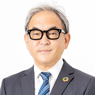 足立 光